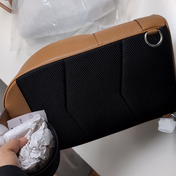 Coach 2540 Mens Refined Pebble Leather West Pack Silver/Light Saddle -Firm Price - Picture 6 of 16